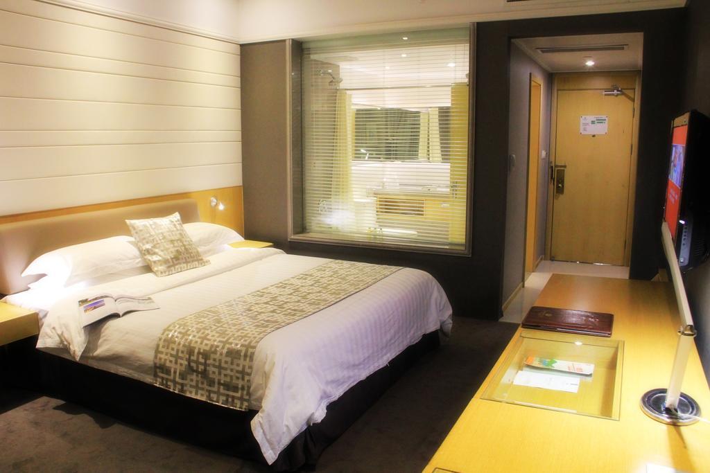 International Conference Hotel Of Nanjing Нанкин Номер фото